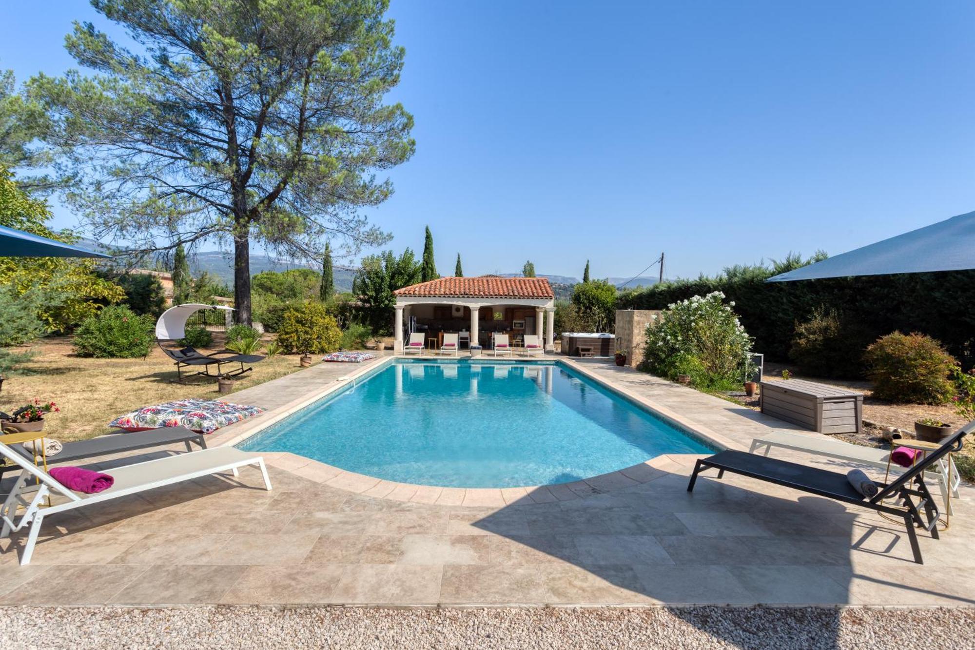 Villa De 277M² Climatisee Avec Piscine Chauffee A Fayence Exterior photo