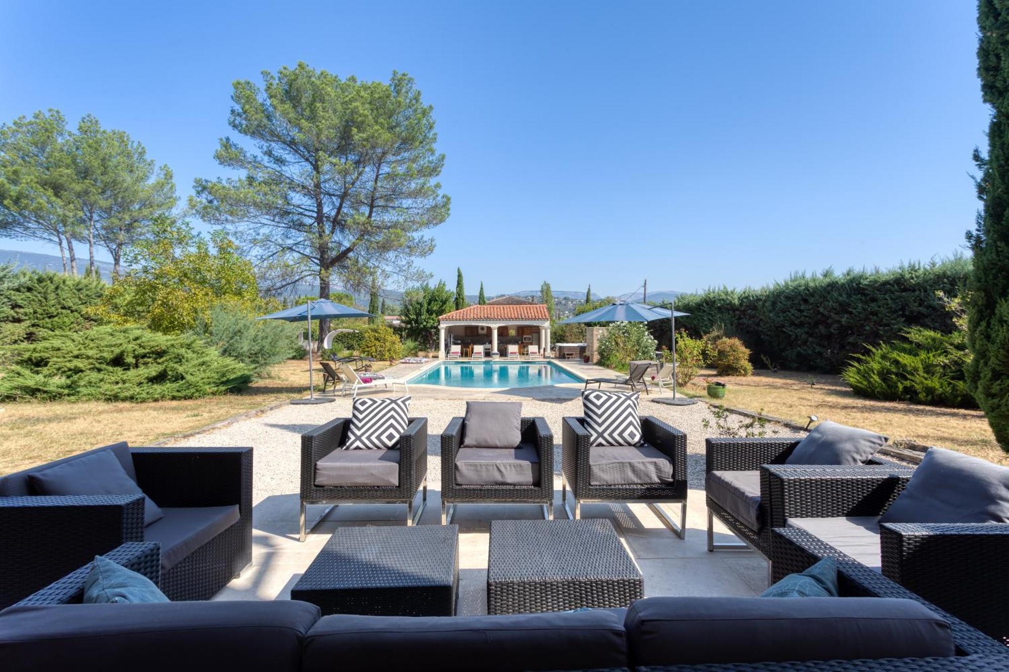 Villa De 277M² Climatisee Avec Piscine Chauffee A Fayence Exterior photo