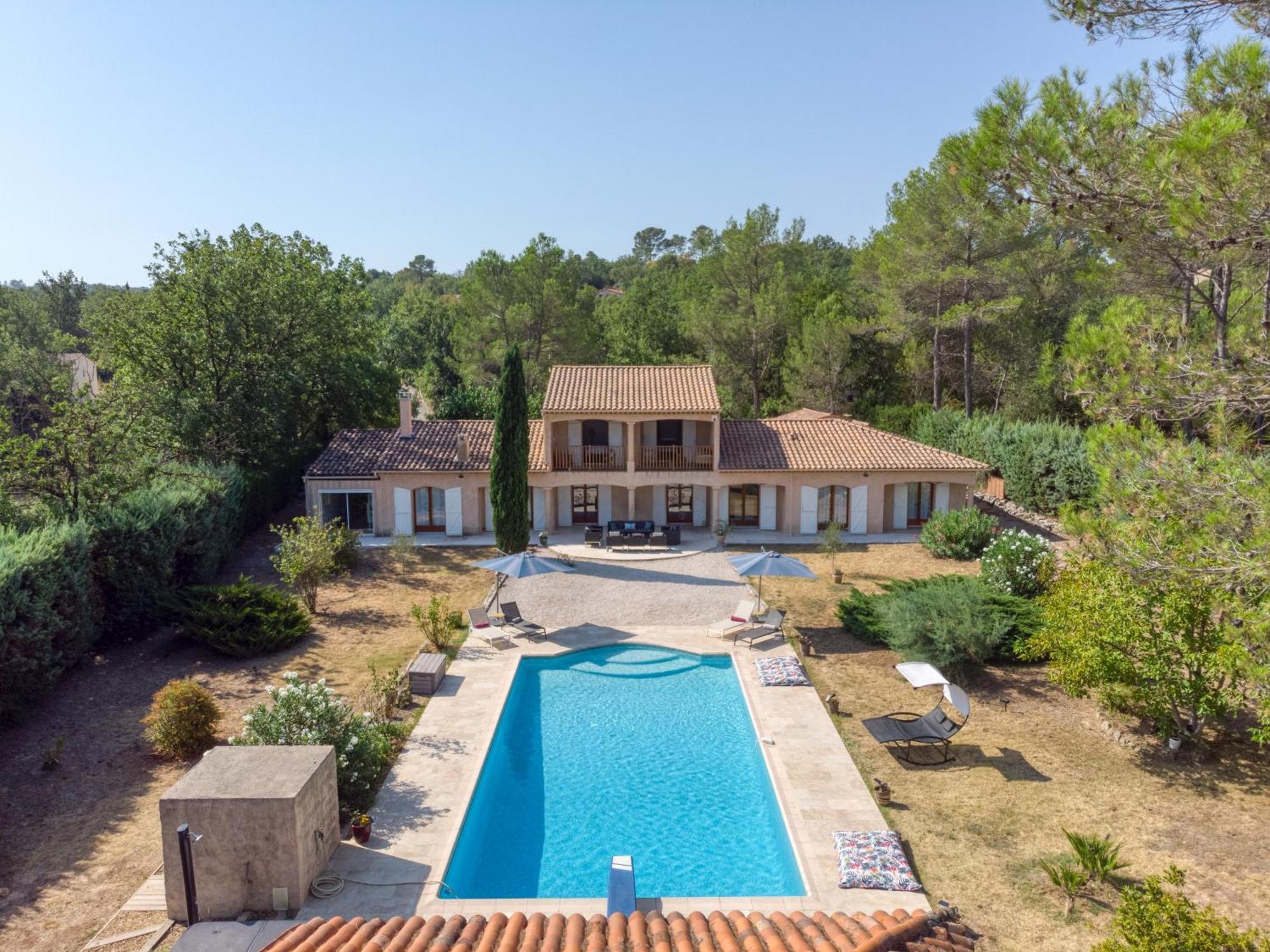 Villa De 277M² Climatisee Avec Piscine Chauffee A Fayence Exterior photo